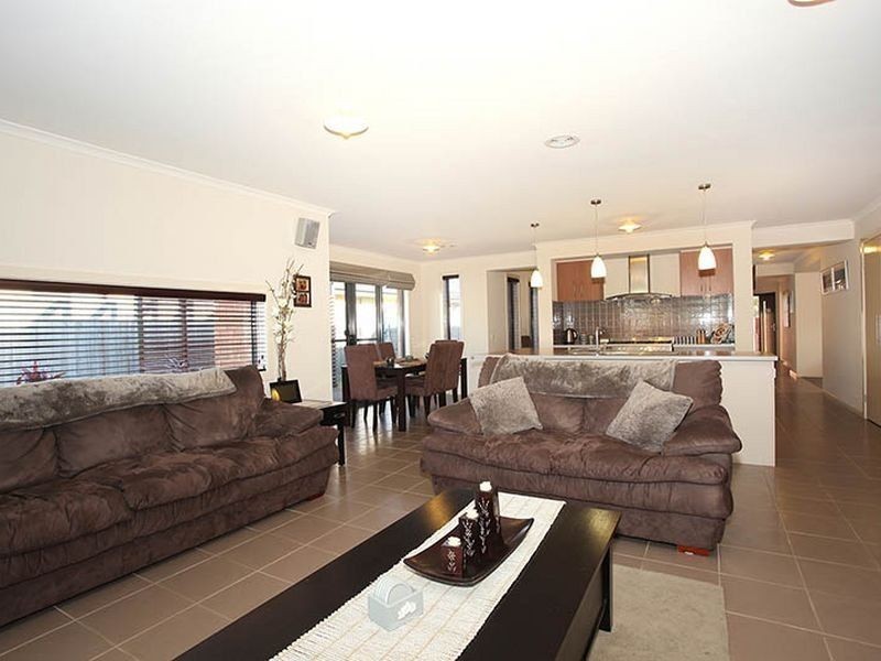 23 Ferndown Drive, Cranbourne VIC 3977