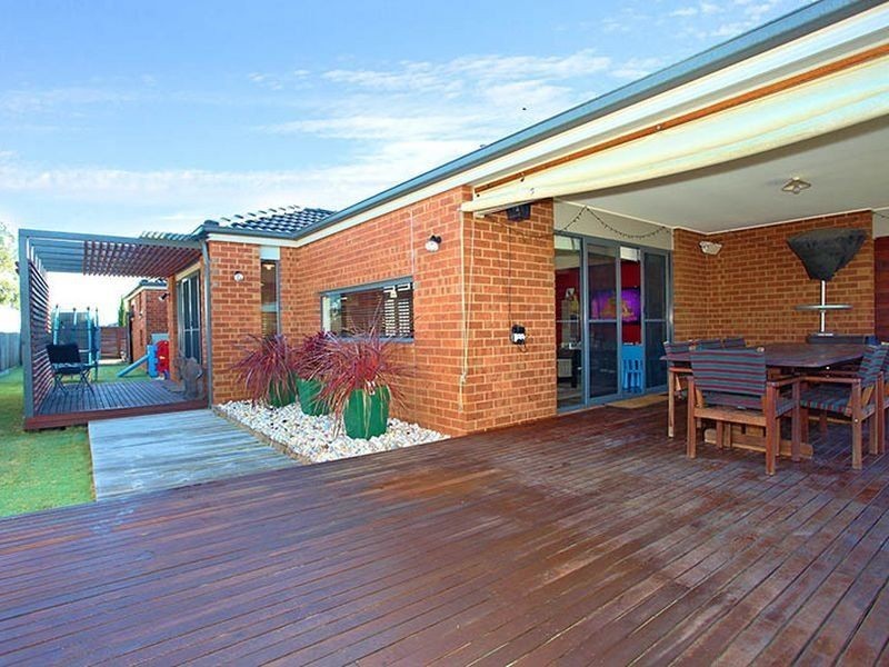 23 Ferndown Drive, Cranbourne VIC 3977