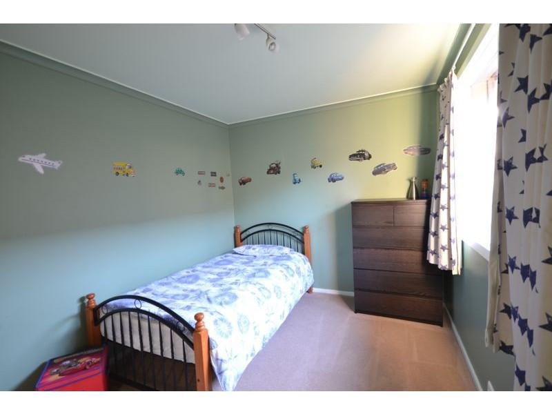 27 Dunbar Avenue, Cranbourne VIC 3977