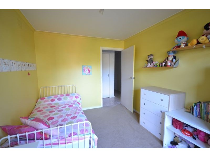 27 Dunbar Avenue, Cranbourne VIC 3977