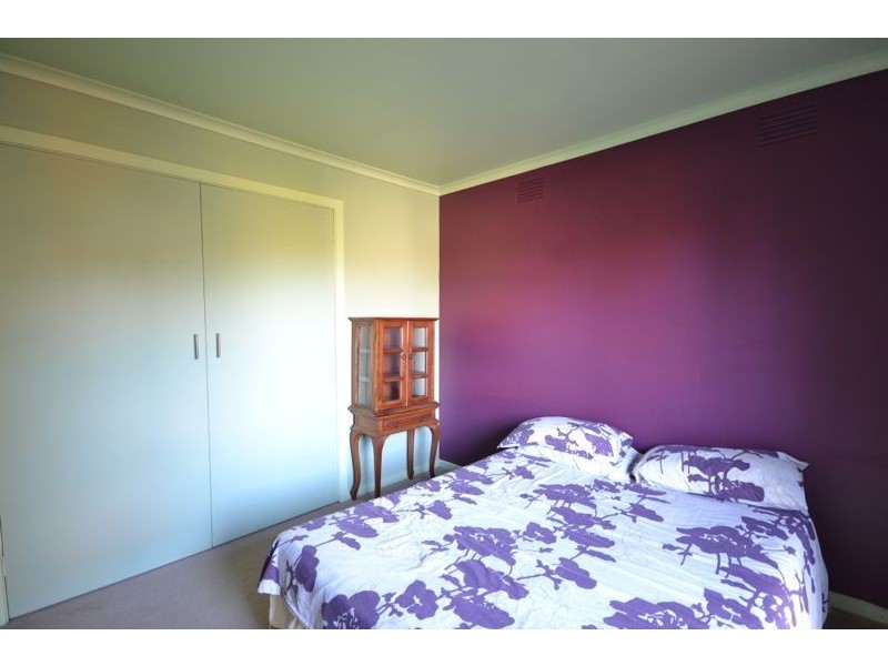 27 Dunbar Avenue, Cranbourne VIC 3977