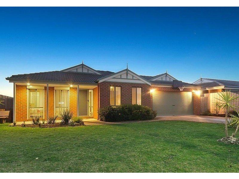 51 Middleham Close, Cranbourne West VIC 3977