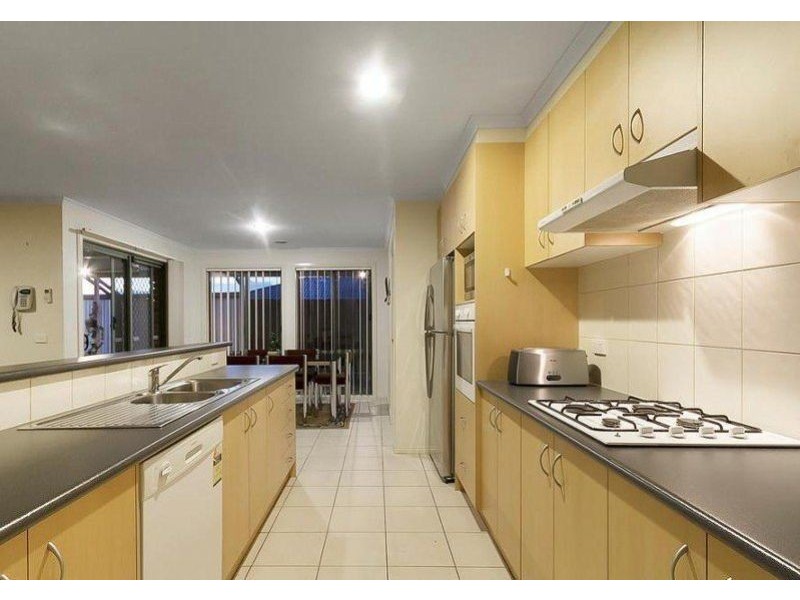 51 Middleham Close, Cranbourne West VIC 3977