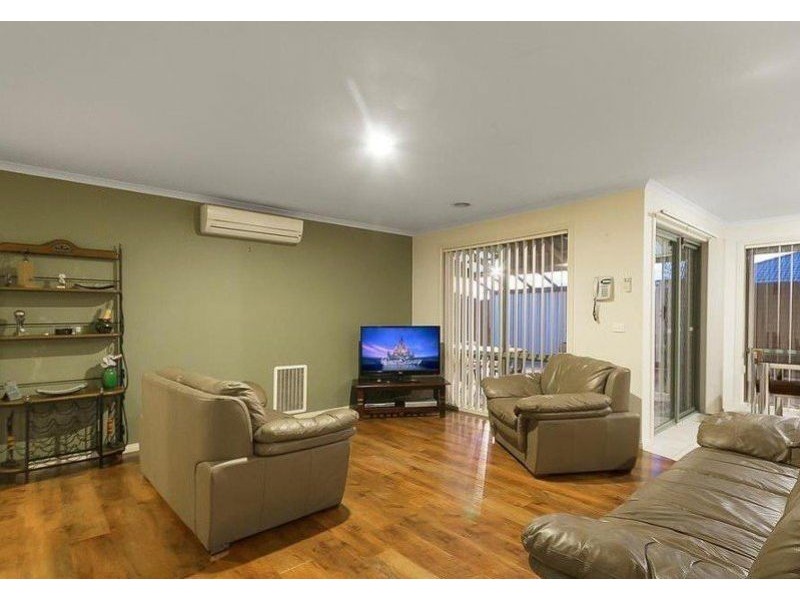 51 Middleham Close, Cranbourne West VIC 3977