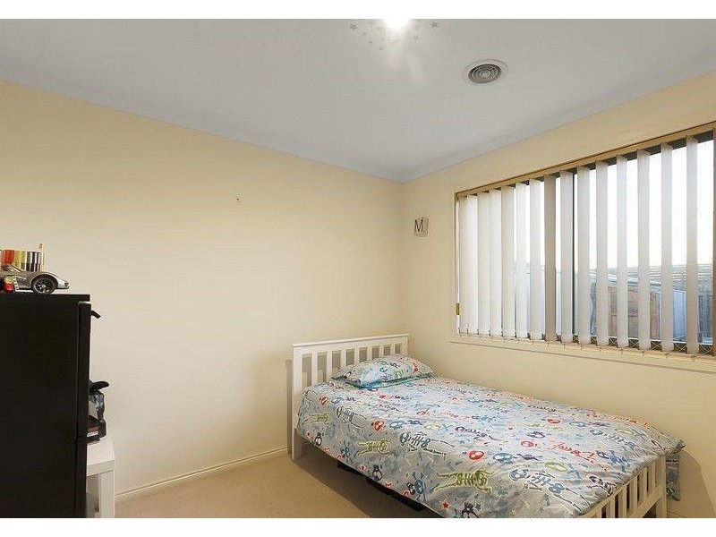 51 Middleham Close, Cranbourne West VIC 3977
