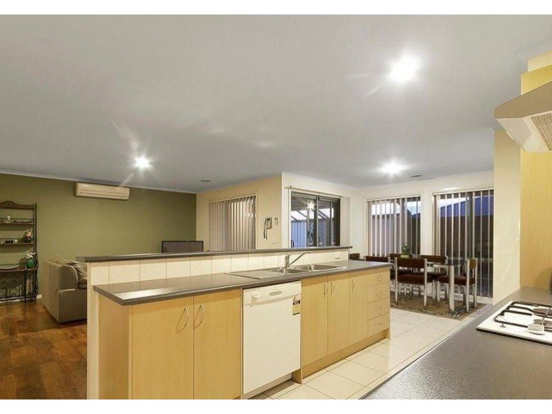 51 Middleham Close, Cranbourne West VIC 3977