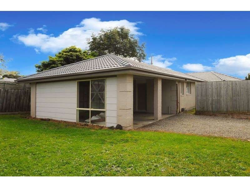 2 Joyce Street, Cranbourne West VIC 3977
