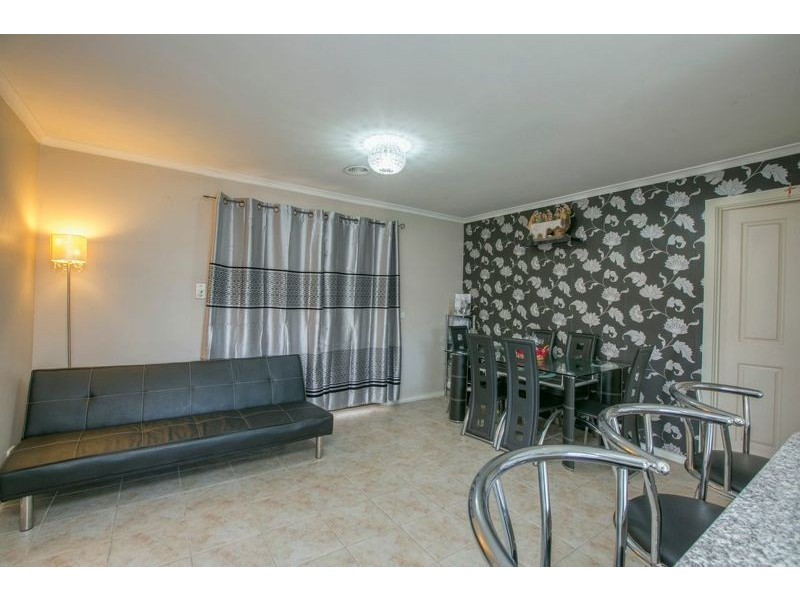 2 Bengal Court, Cranbourne North VIC 3977