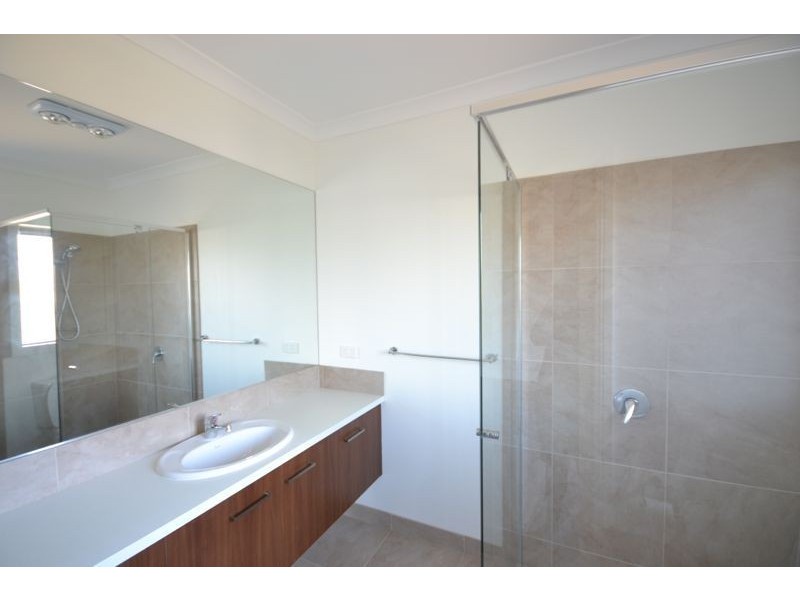 10 Ventasso Street, Clyde North VIC 3978