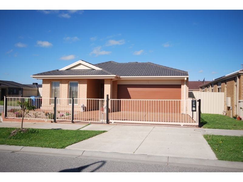79 Dartmoor Drive, Cranbourne East VIC 3977