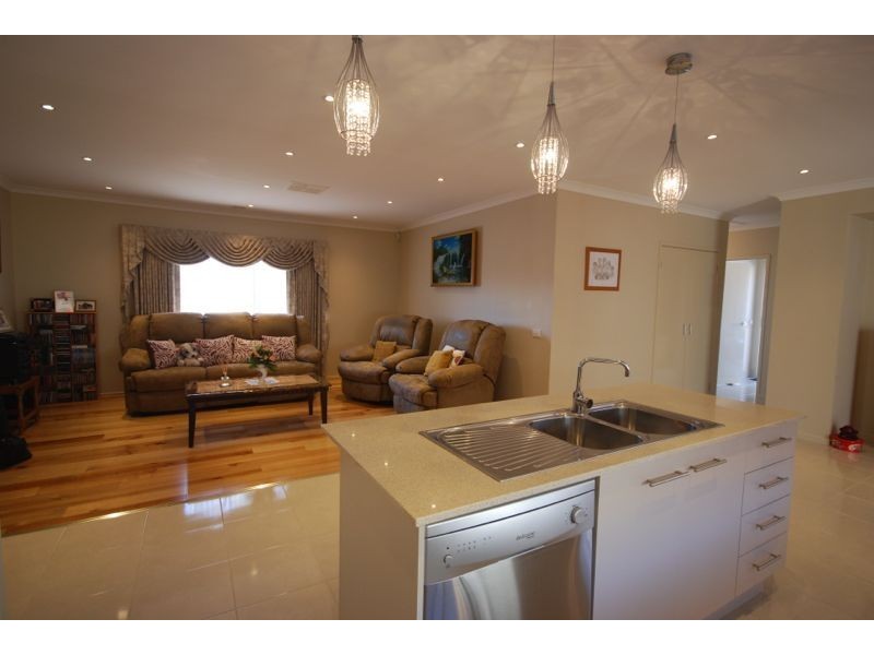 79 Dartmoor Drive, Cranbourne East VIC 3977