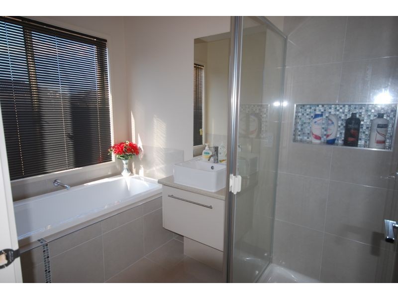 79 Dartmoor Drive, Cranbourne East VIC 3977