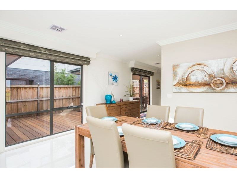 16 Pasadena Boulevard, Clyde VIC 3978