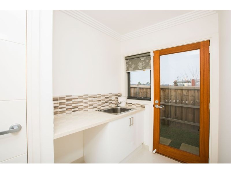 16 Pasadena Boulevard, Clyde VIC 3978