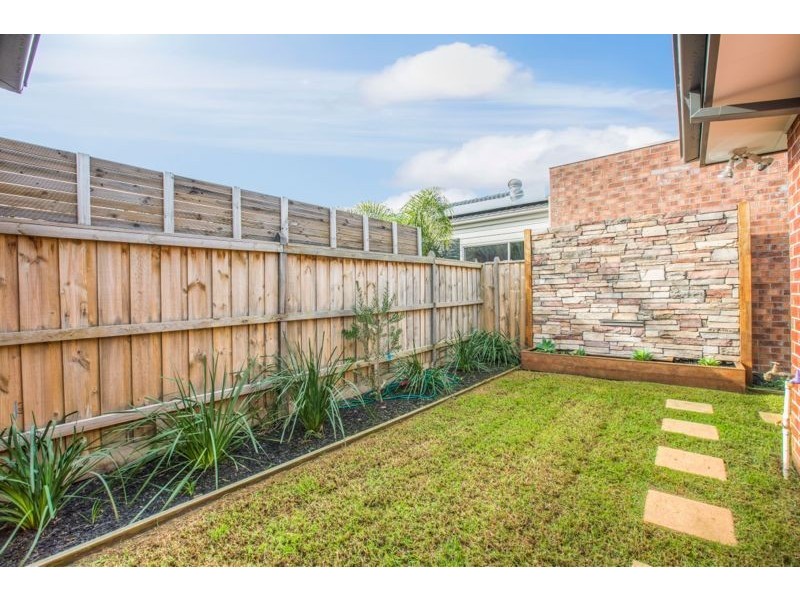 16 Pasadena Boulevard, Clyde VIC 3978