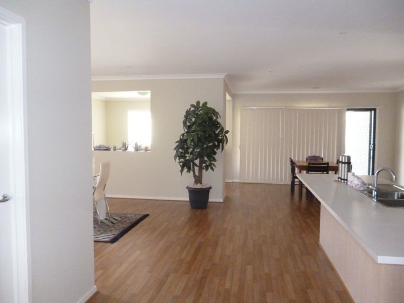 5 Hertford Court, Cranbourne North VIC 3977