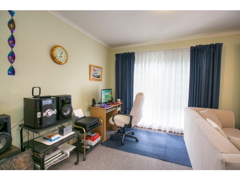 1/11 Tucker Street, Cranbourne VIC 3977