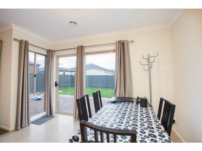 7 Gladiolus Circuit, Cranbourne North VIC 3977