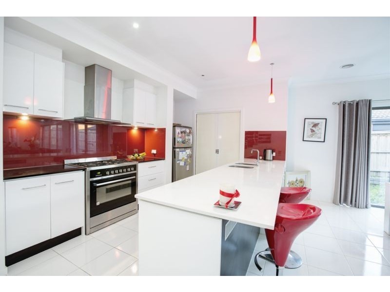 24 Merritt Avenue, Cranbourne West VIC 3977