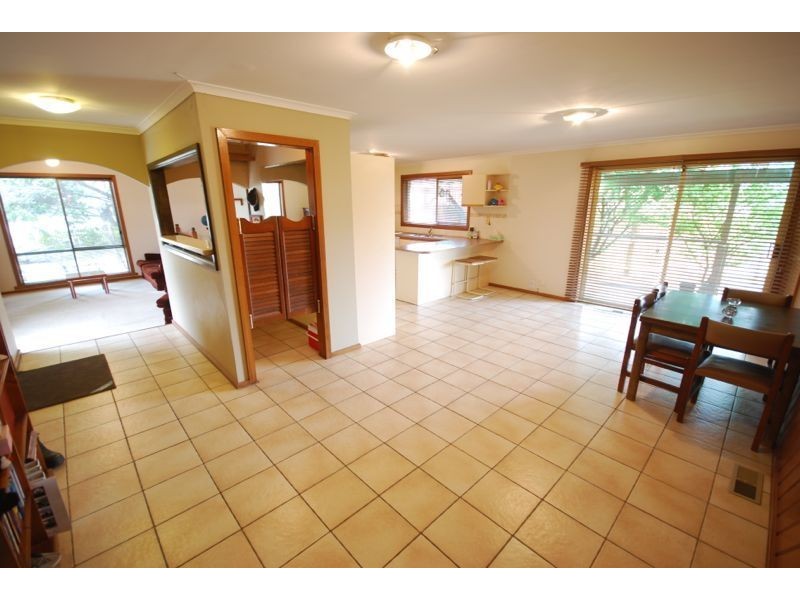 2 Oregon Court, Cranbourne North VIC 3977