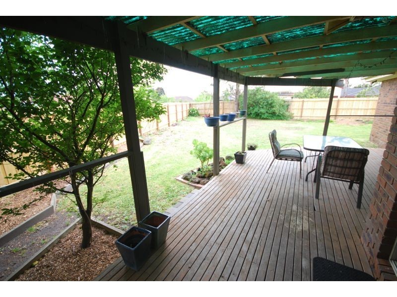 2 Oregon Court, Cranbourne North VIC 3977