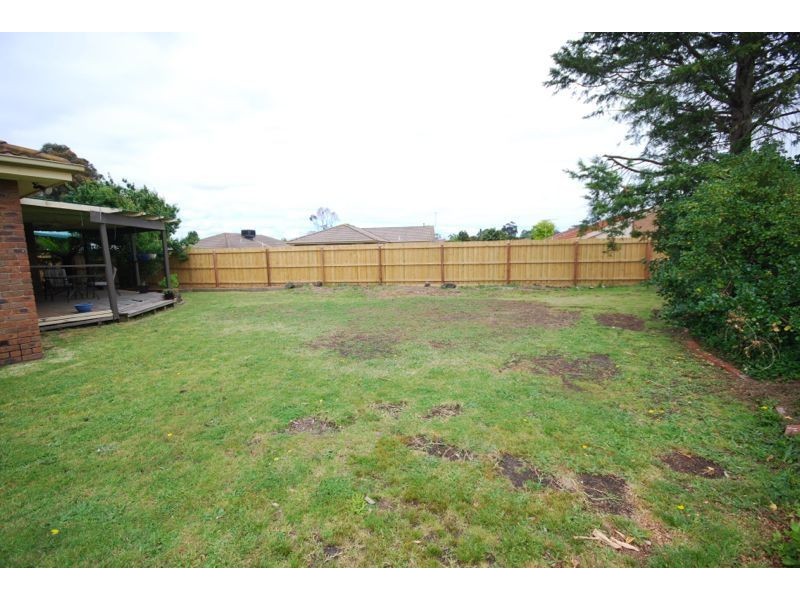 2 Oregon Court, Cranbourne North VIC 3977