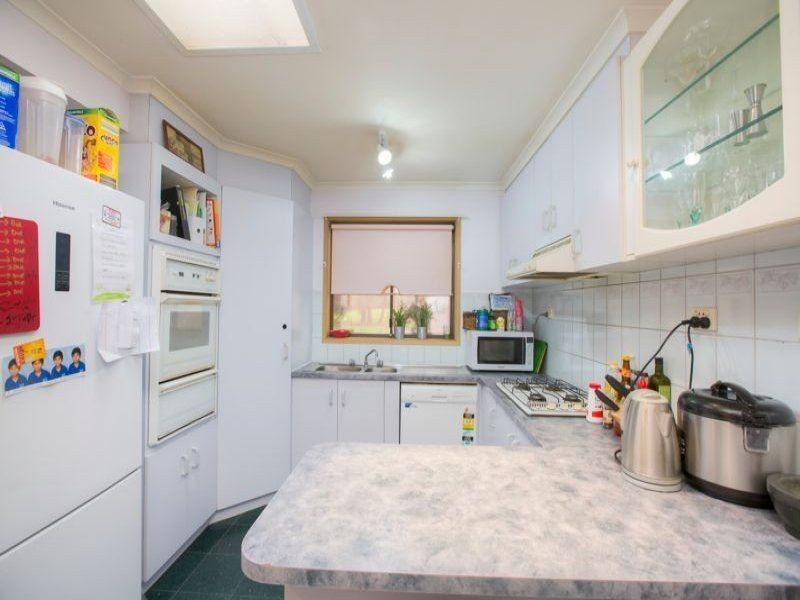 39 Hoysted Avenue, Cranbourne North VIC 3977