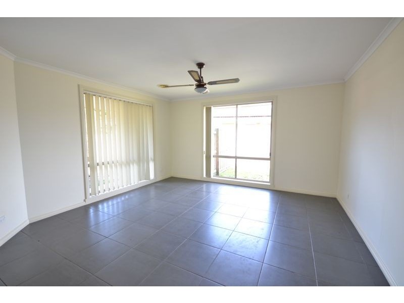 39 Linda Drive, Cranbourne West VIC 3977