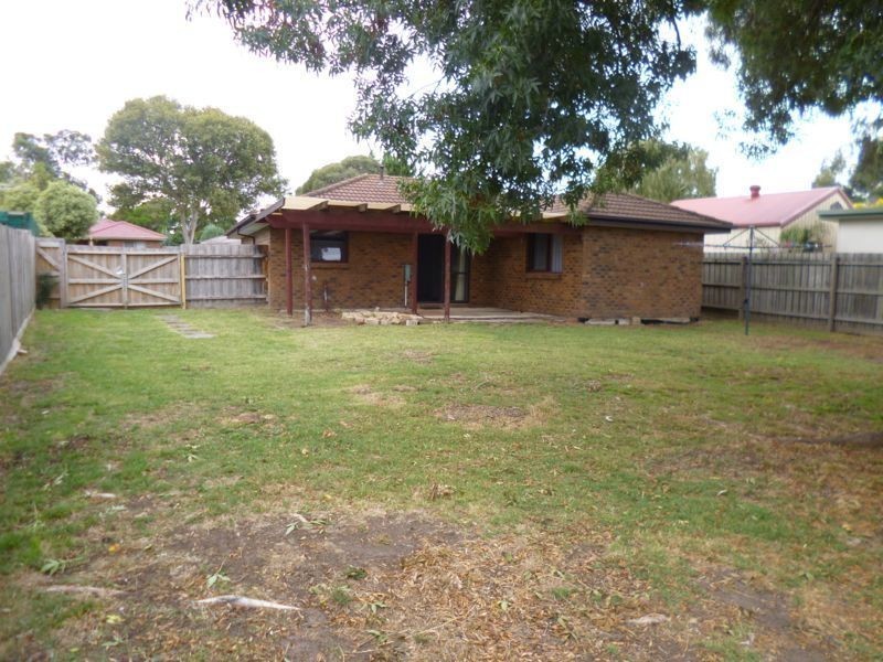 11 Phillip Court, Cranbourne North VIC 3977