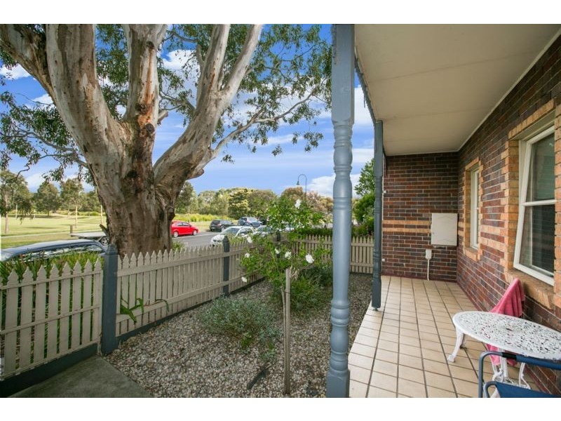 102 Paterson Drive, Lynbrook VIC 3975