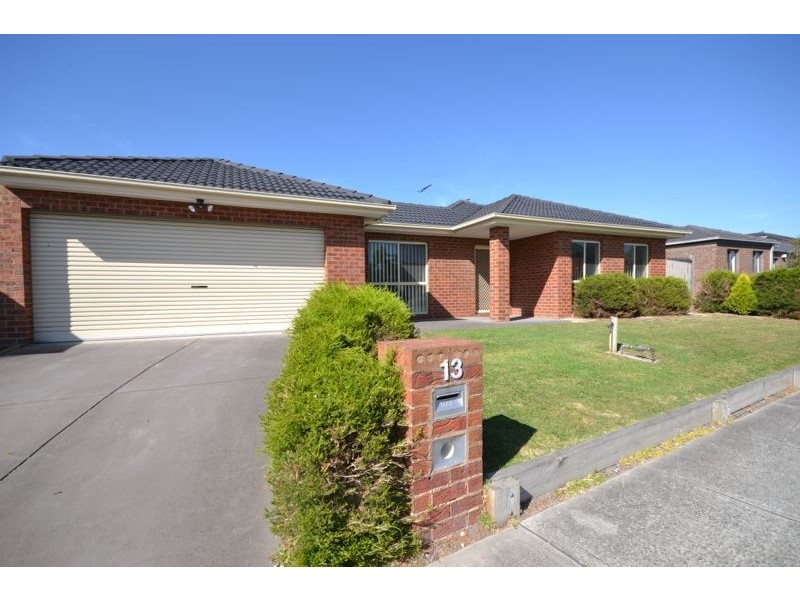 13 Alpine Heath Way, Lyndhurst VIC 3975