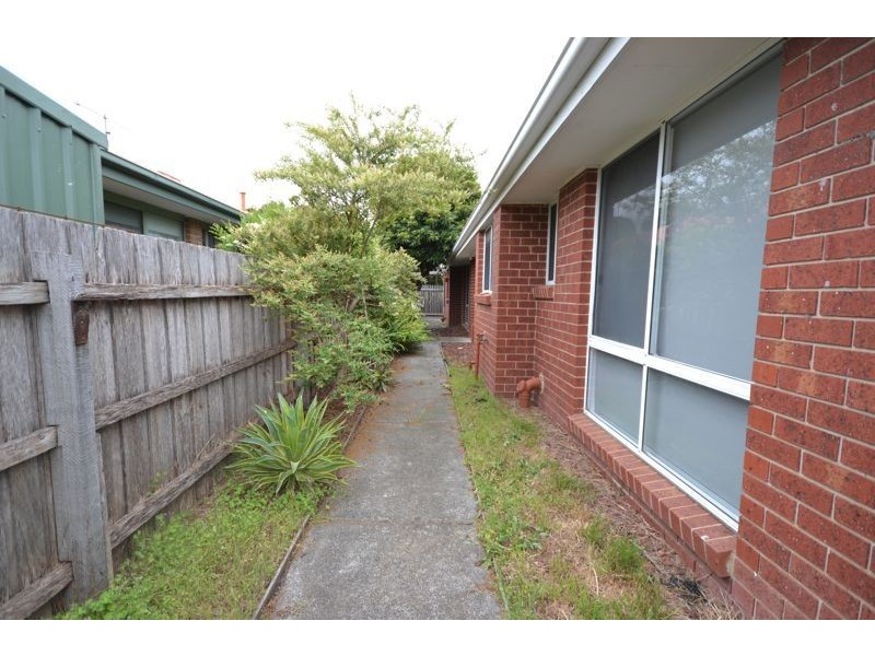 8 Fig Court, Cranbourne North VIC 3977