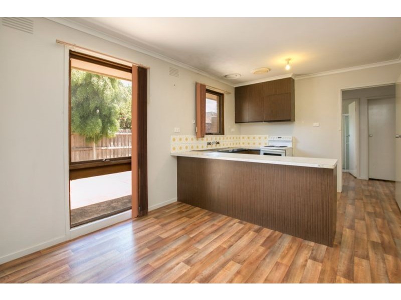 2/10 Duff Street, Cranbourne VIC 3977