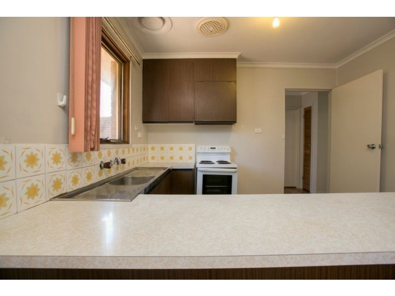 2/10 Duff Street, Cranbourne VIC 3977