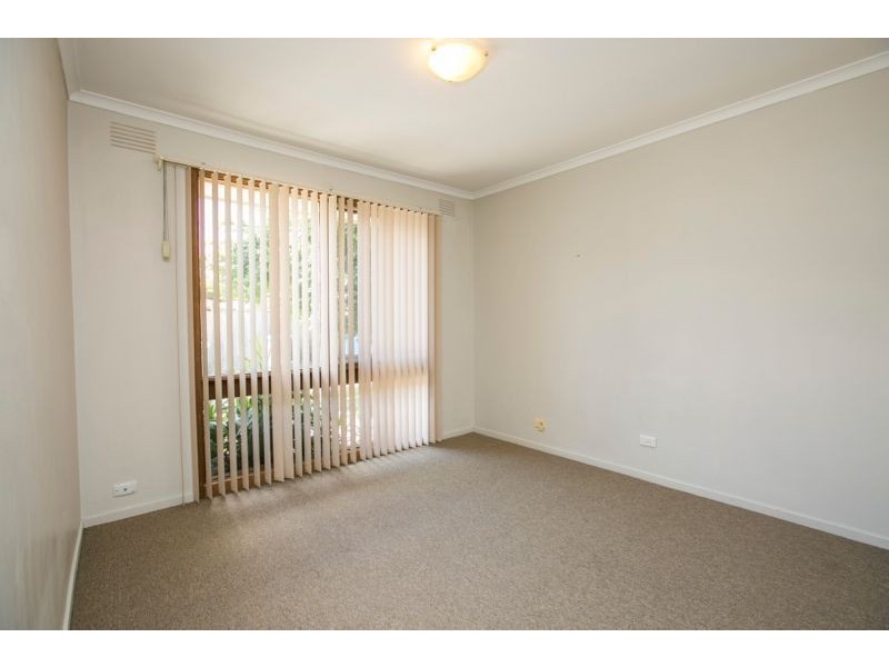 2/10 Duff Street, Cranbourne VIC 3977