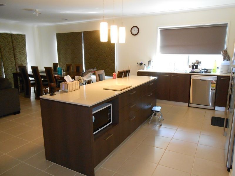 14 Ardent Crescent, Cranbourne East VIC 3977