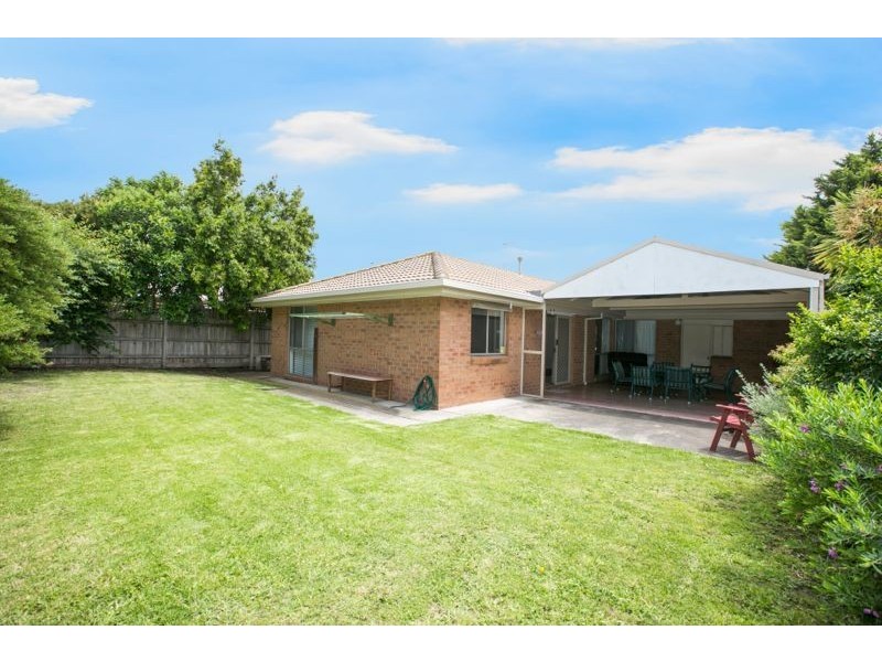 24 Joyce Street, Cranbourne West VIC 3977