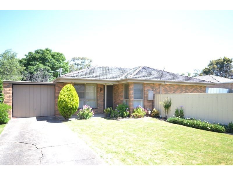 2/10 Lecky Street, Cranbourne VIC 3977