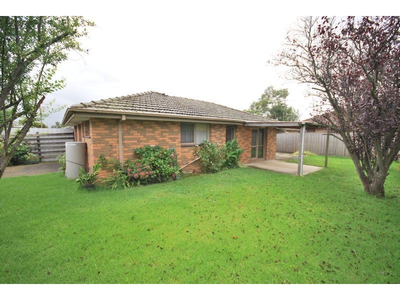 2/10 Lecky Street, Cranbourne VIC 3977