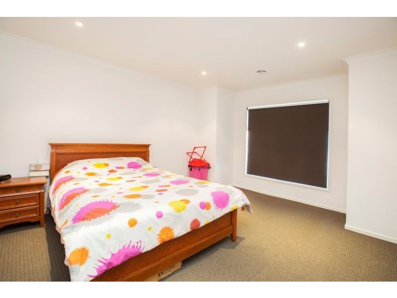 14 Charlock Drive, Cranbourne North VIC 3977