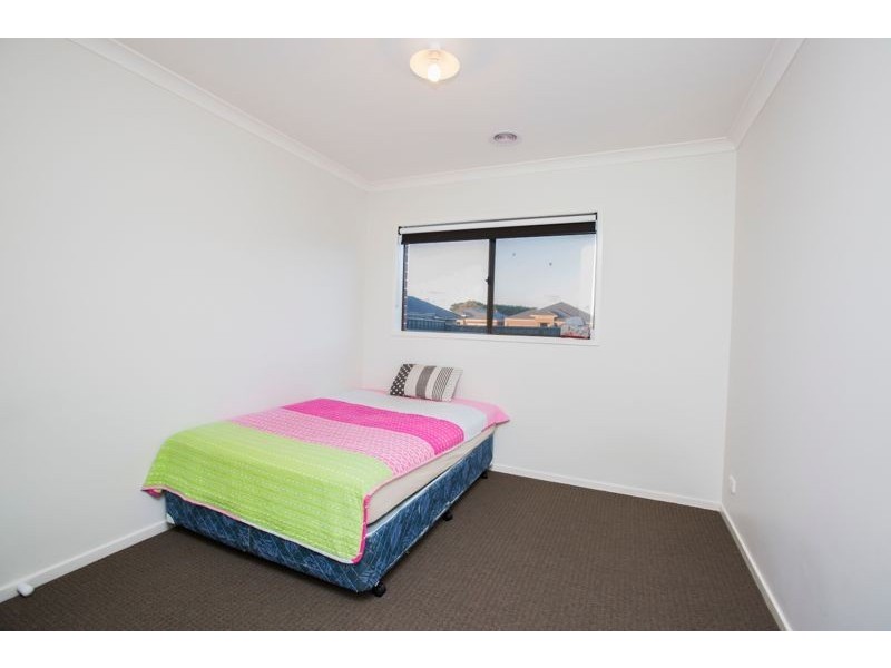 14 Charlock Drive, Cranbourne North VIC 3977