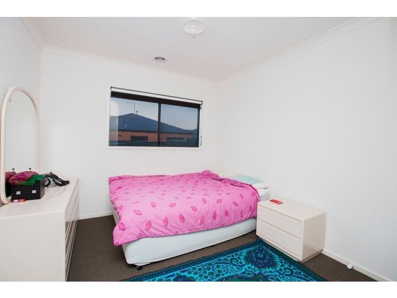 14 Charlock Drive, Cranbourne North VIC 3977
