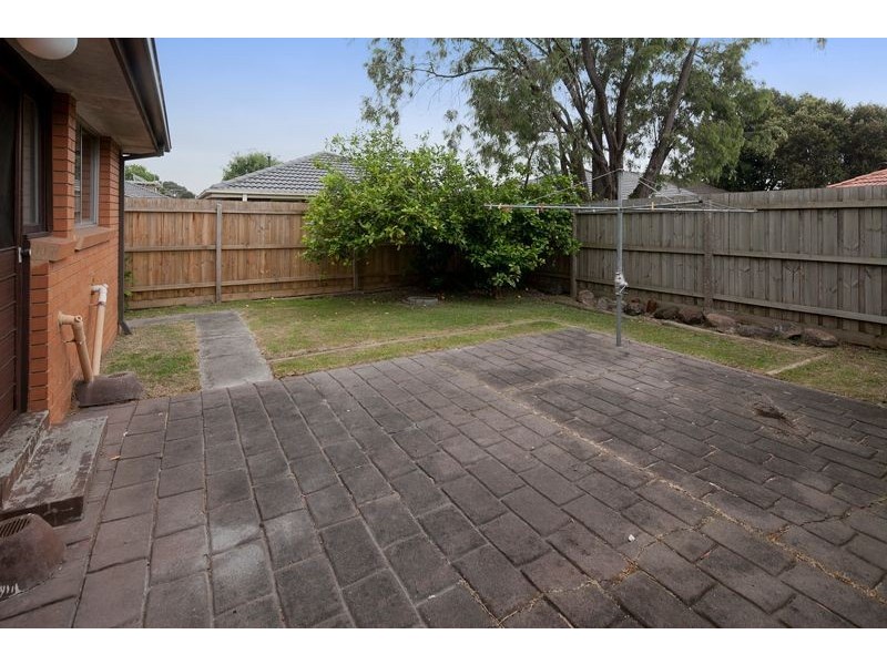 1/83 Clarendon Street, Cranbourne VIC 3977