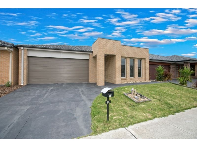 14 Cerbera Bend, Cranbourne North VIC 3977