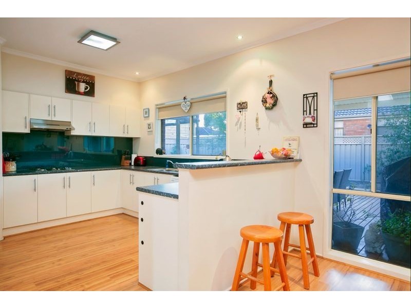 2 Hateley Heath, Cranbourne East VIC 3977