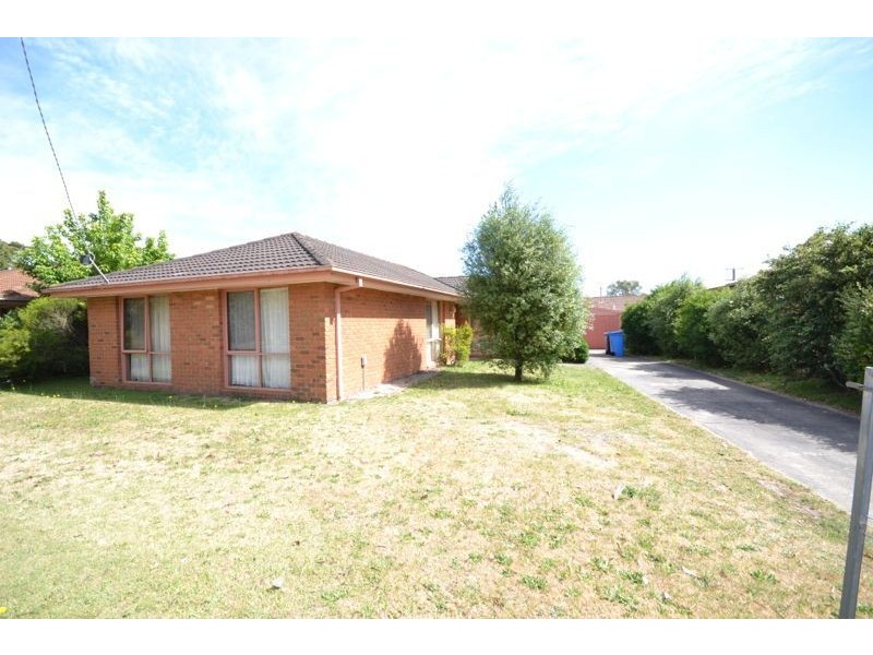 3 Lawson Close, Cranbourne VIC 3977