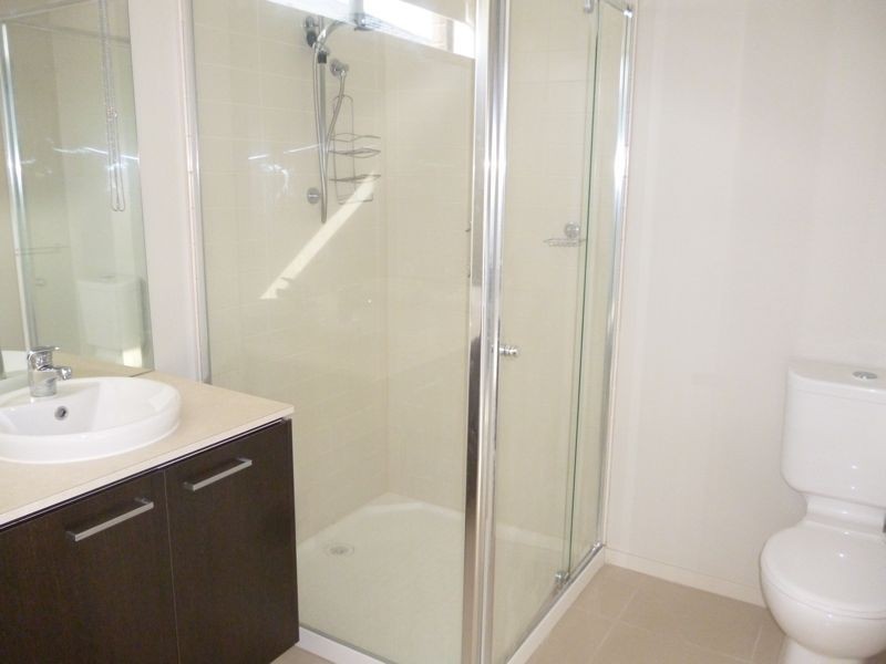 25 Downing Square, Pakenham VIC 3810