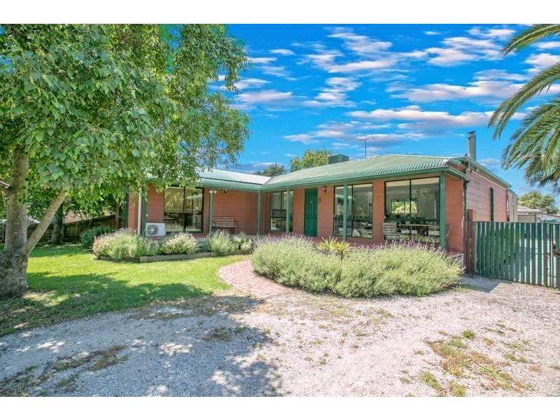 18 Matthew Street, Tooradin VIC 3980