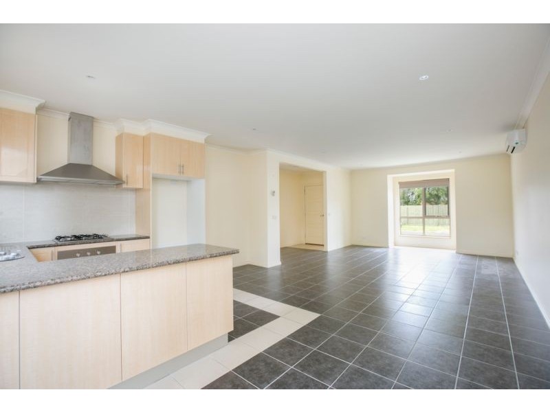7 Macey Street, Cranbourne VIC 3977