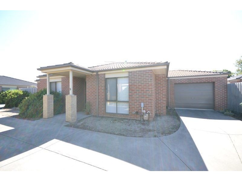 5/11-13 Elizabeth Street, Cranbourne North VIC 3977